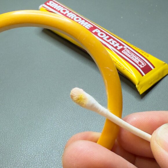 Vintage Pair of Bakelite Spacers Bangle Bracelets Yellow Green READ - Picture 11 of 12